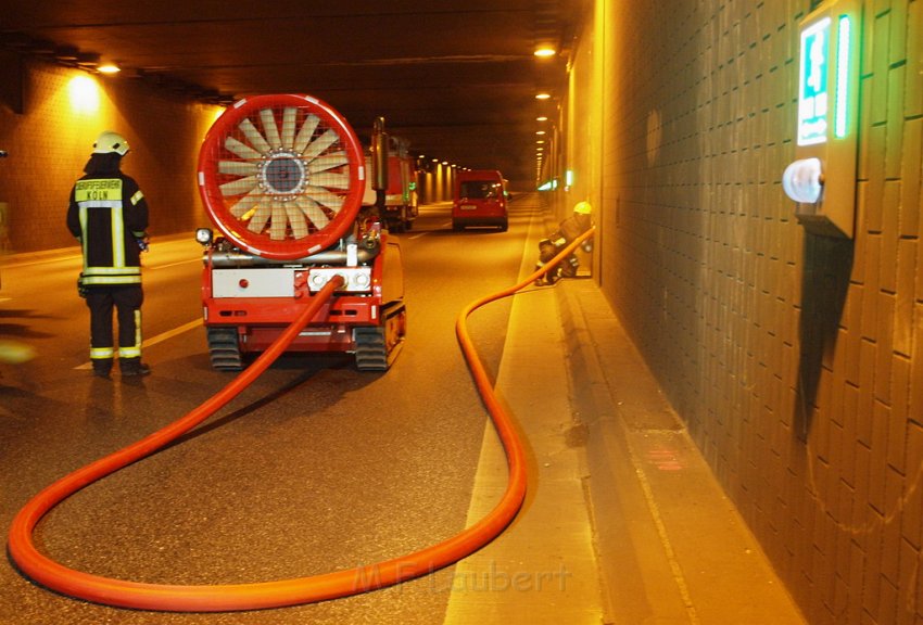 BF Koeln Tunneluebung Koeln Kalk Solingerstr und Germaniastr P239.JPG